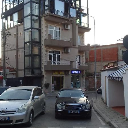 Hotel Italia Tirana Exterior foto